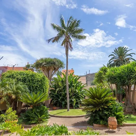 Espectacular Casa Con Jardin 