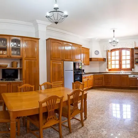 Espectacular Casa Con Jardin 