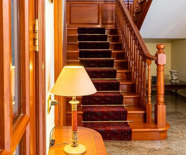 Espectacular Casa Con Jardin 