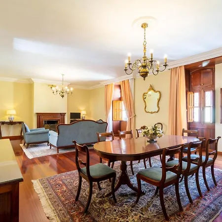 Espectacular Casa Con Jardin 