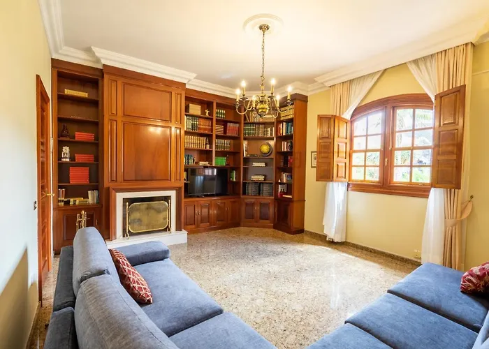 Espectacular Casa Con Jardin 